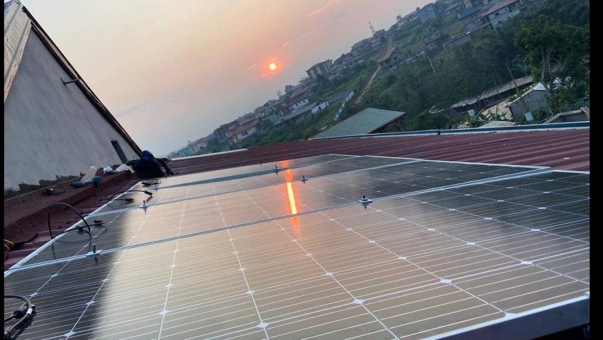 Réalisation d'un systeme de pompage solaire à ESEKA pour une maison d'habitation